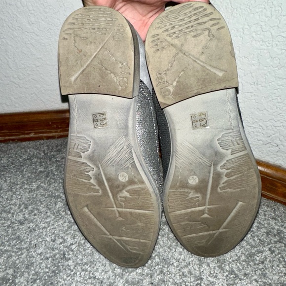 Dirty Laundry Oxfords Grey/Silver Size 7 Women’s shoes - Picture 5 of 5
